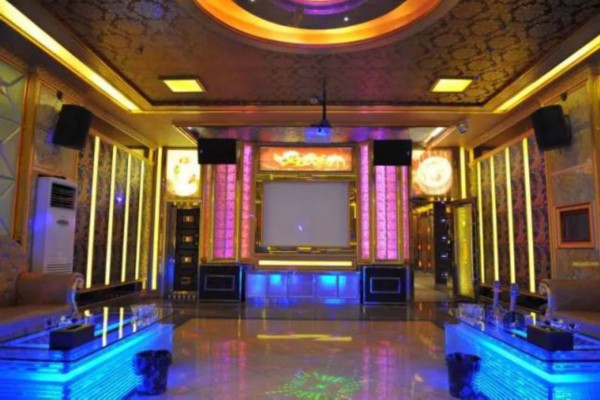 成都市中心喝茶攻略：漫步古街，尽享茶香四溢的慢生活